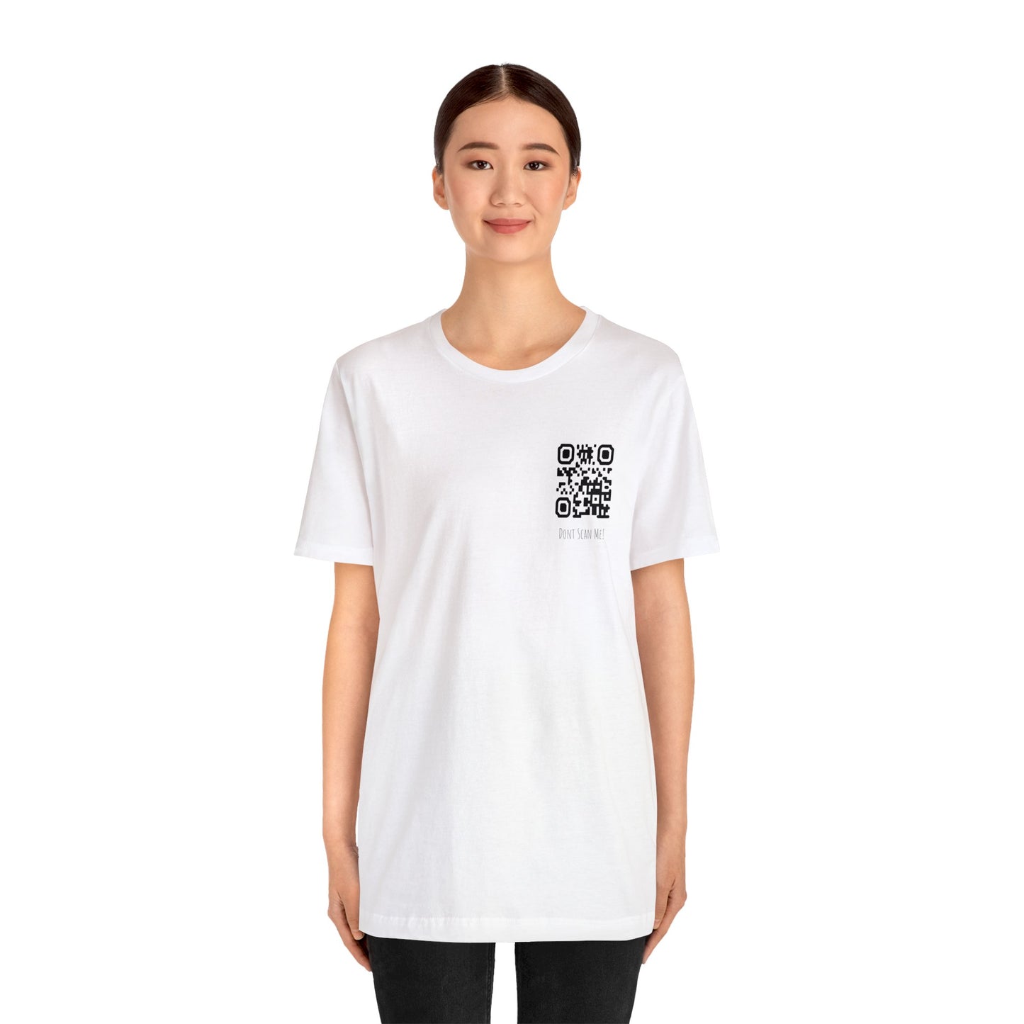 Anti Scan White Tee mit eigenem QR-Code